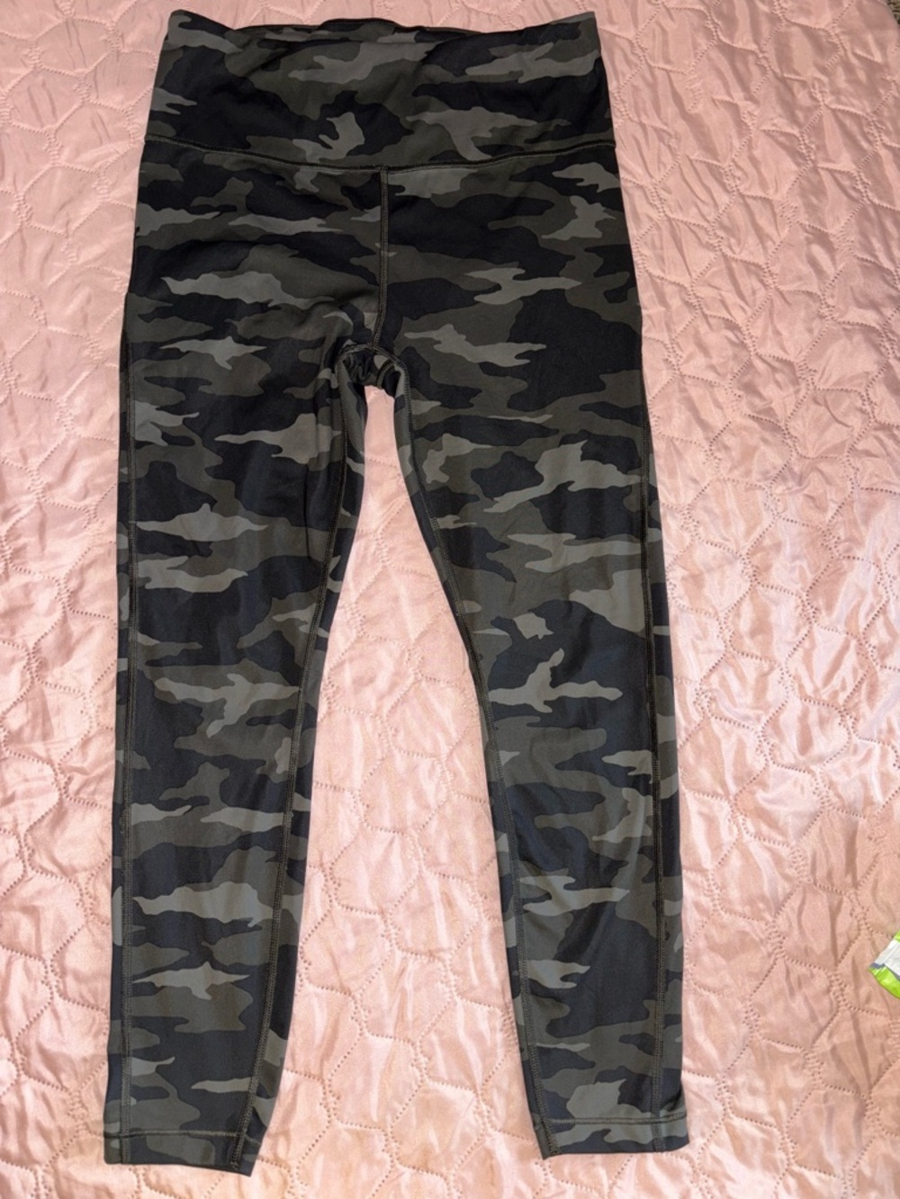 Athleta Girls' Camo High-Rise Leggings - Black & Gray